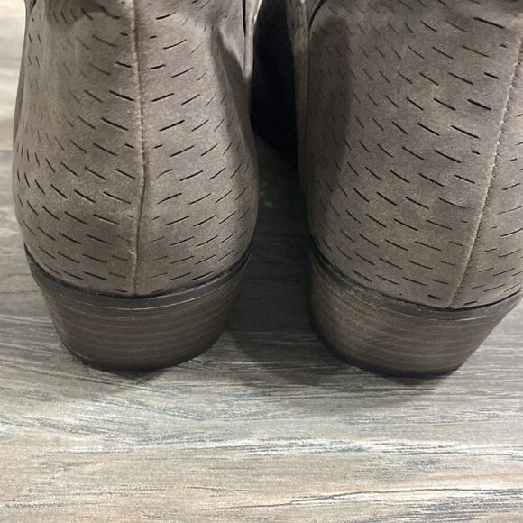 Merona • GRAY Perforated Cut Out Ankle Boots - Picture 4 of 10